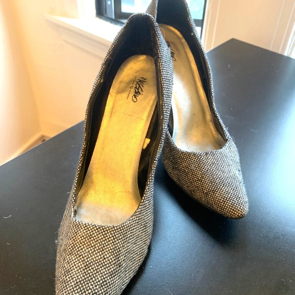 Mossimo Black White Grey Tweed classic Pumps Heels 8.5 Very Comfortable